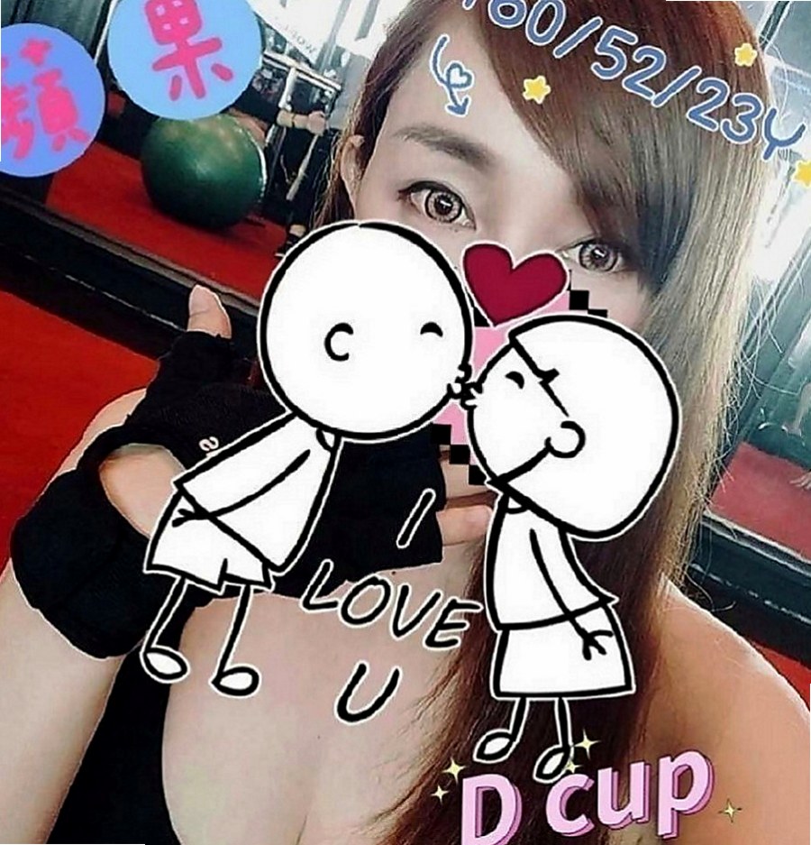 楠西一夜情：柔柔 |高級秘書|165cm|42kg|C罩杯|21歲|需提前1-2小時預約 評價：無套吹 有玩到口爆 爆發後妹子還C的津津有味